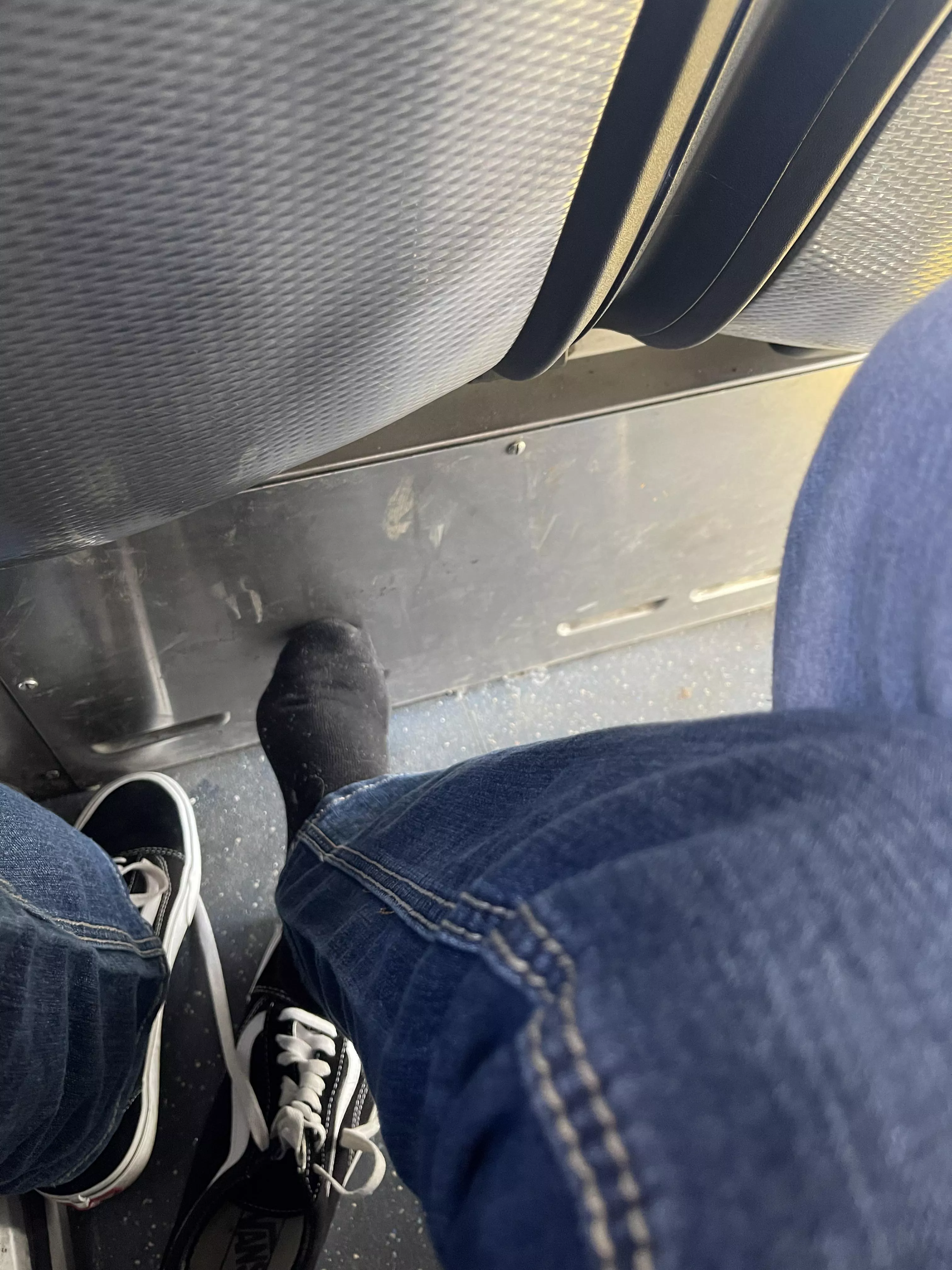 Sneak peek on the bus🫣