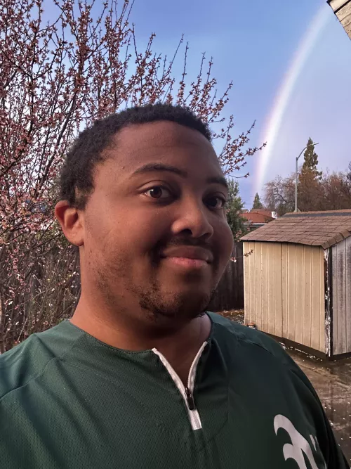 The rainbow seems to go behind that tree over there… is that a sign for me to go on a quest? lol