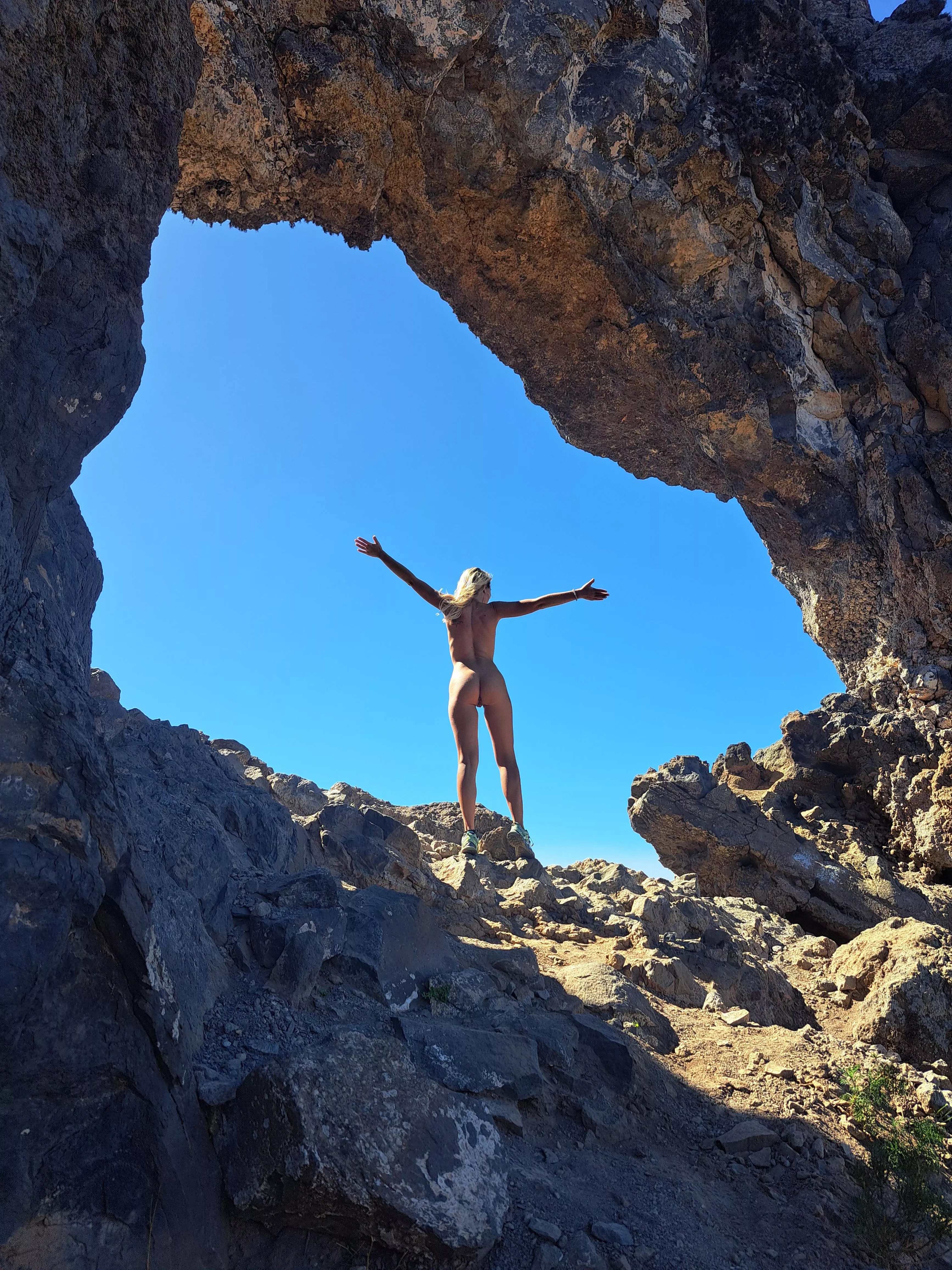 Tour guides say this spot is called The Dragon Eye while the locals just call it The Hole. Which name is better? 