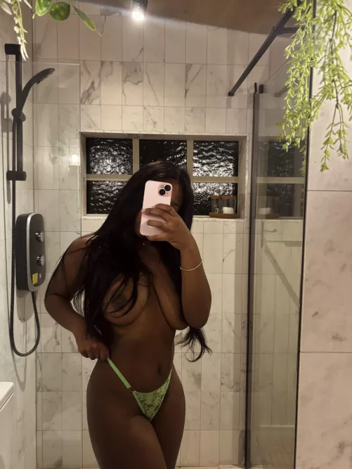 Anyone here who has a creampie fetish? ;)