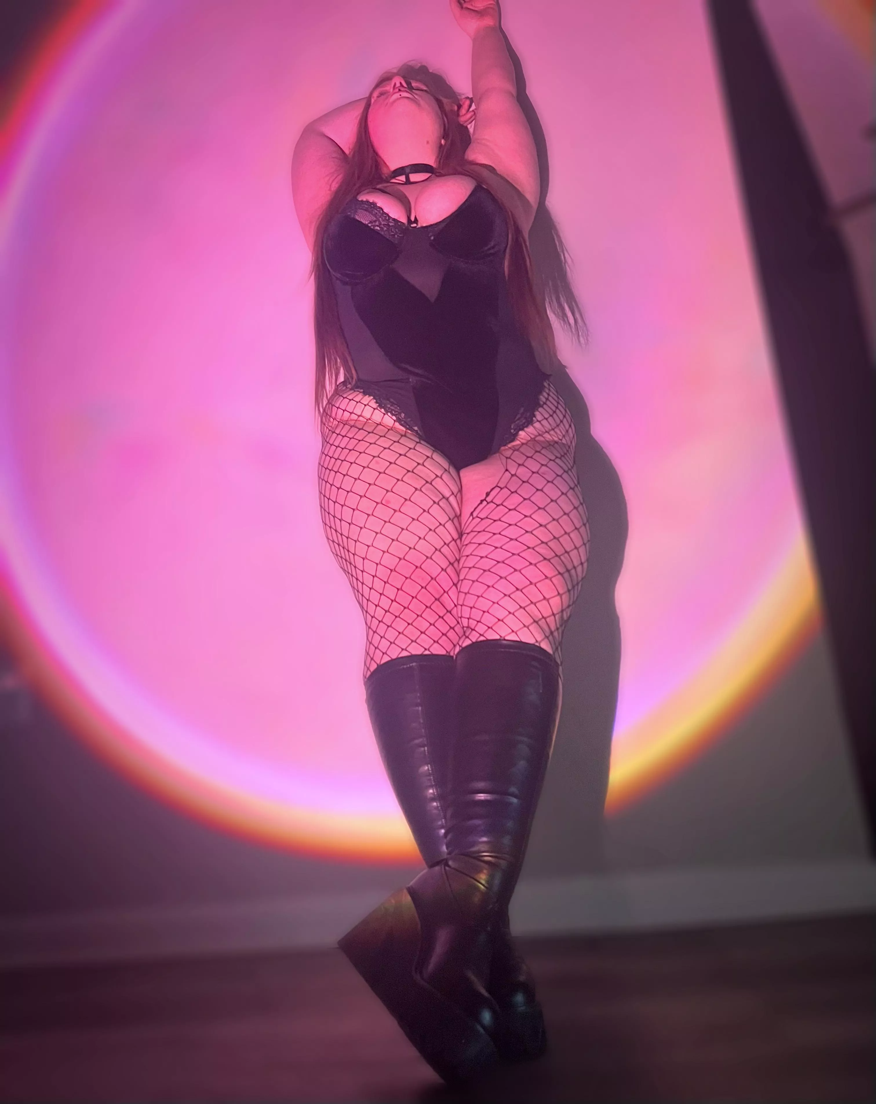 Curvy redheaded woman 