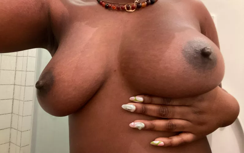 Do you like a dominant or submissive partner ?