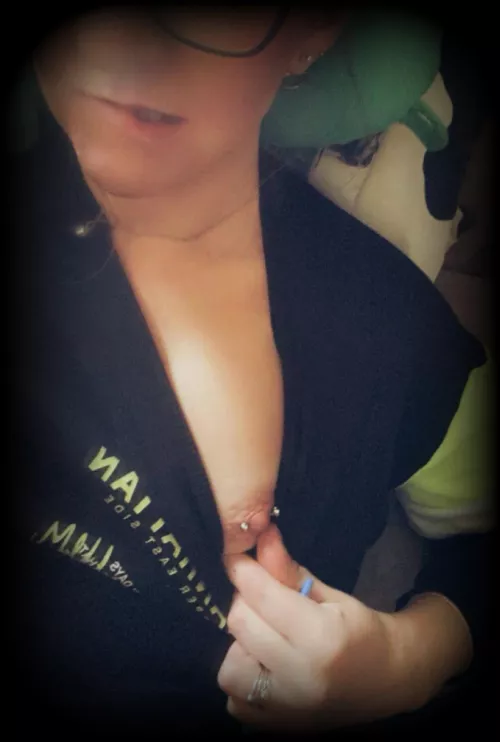 [mrs,37] Quick check-up before work…