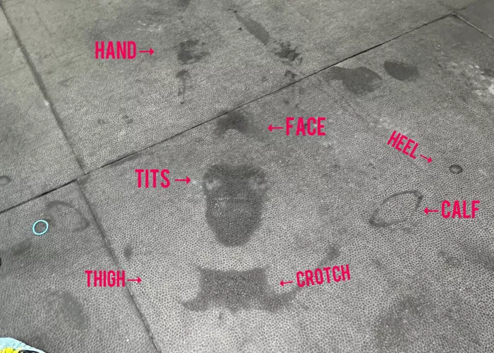Sweat angel from straddle stretch 🤍