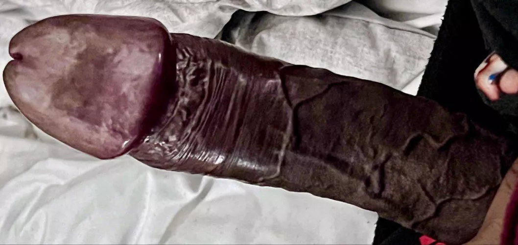 Trace my veins with your tongue 👅...