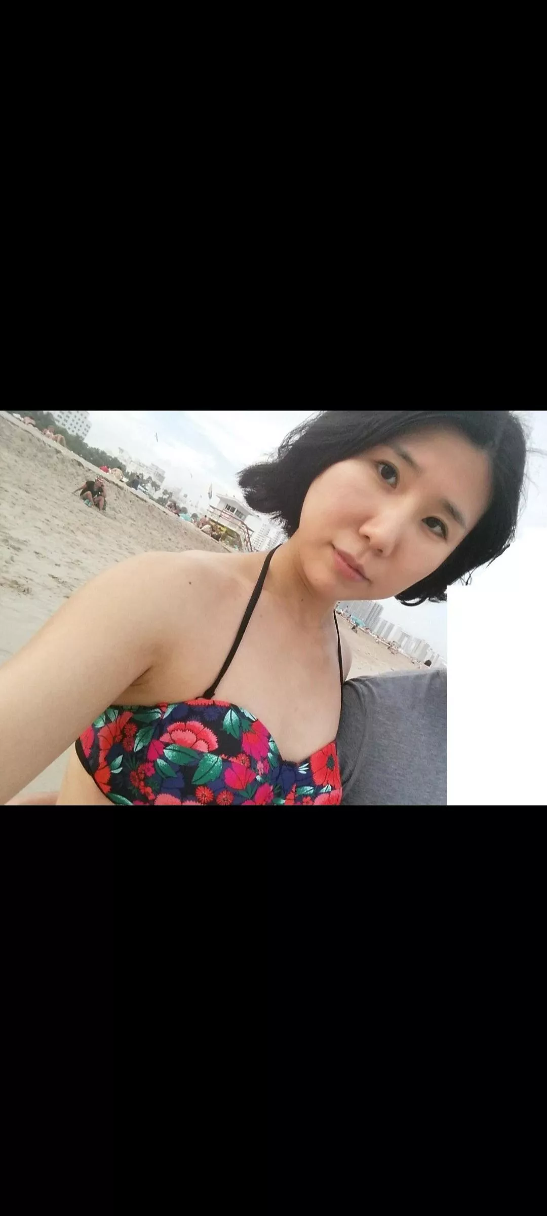 Any hung guys want to roleplay about my girlfriend? I'm a cuck and she's a petite asian size queen 