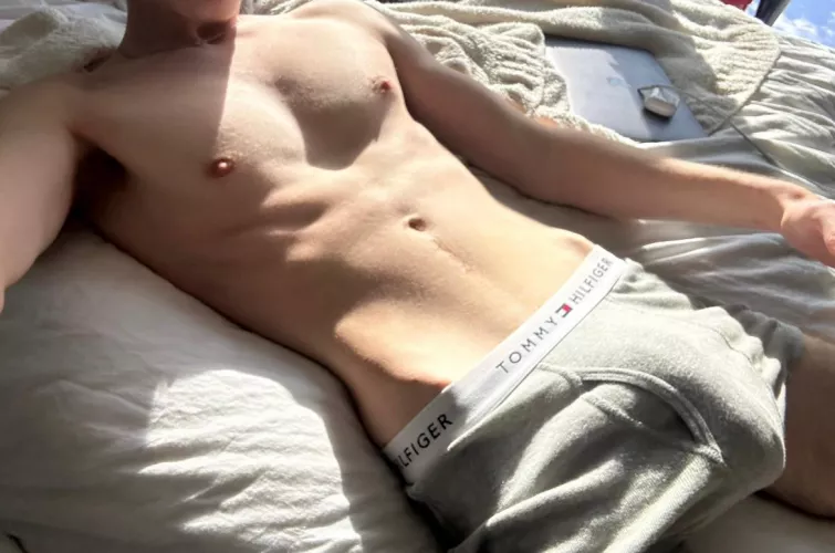 come lay out with me ;)