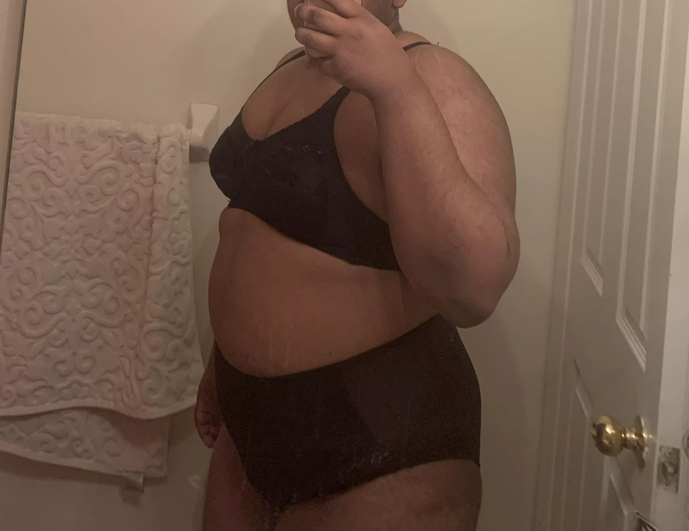 do i look cute in black?