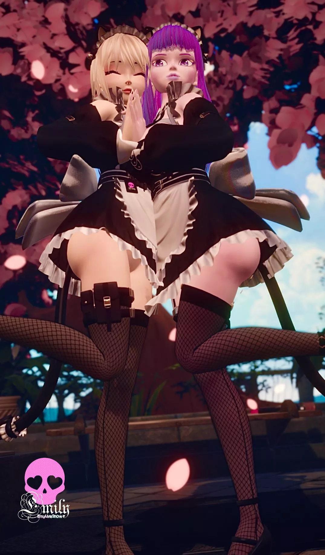 Do you want to play with two cute kittens? https://chaturbate.com/emyliveshow