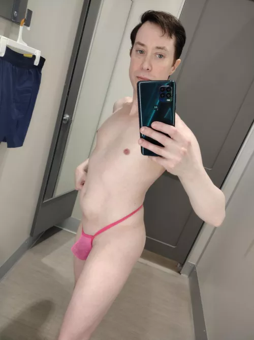 Dressing room thong 