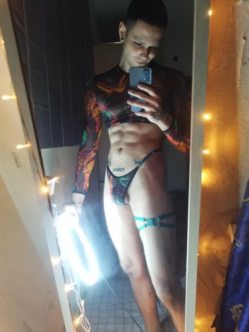 Hi, do you want to see it from behind?