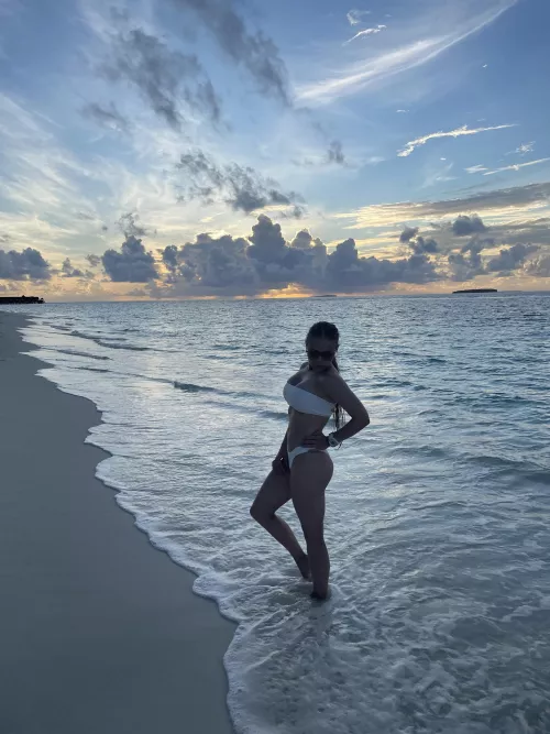 I like how my bikini blends with the clouds and sea)
