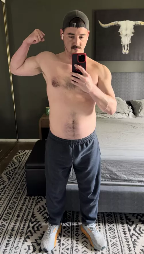 Knuckle sandwich?? 😏 