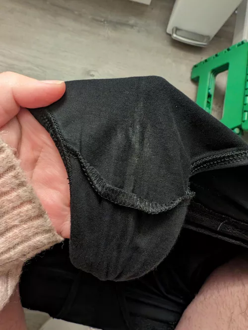 Made a mess in my panties 🥴