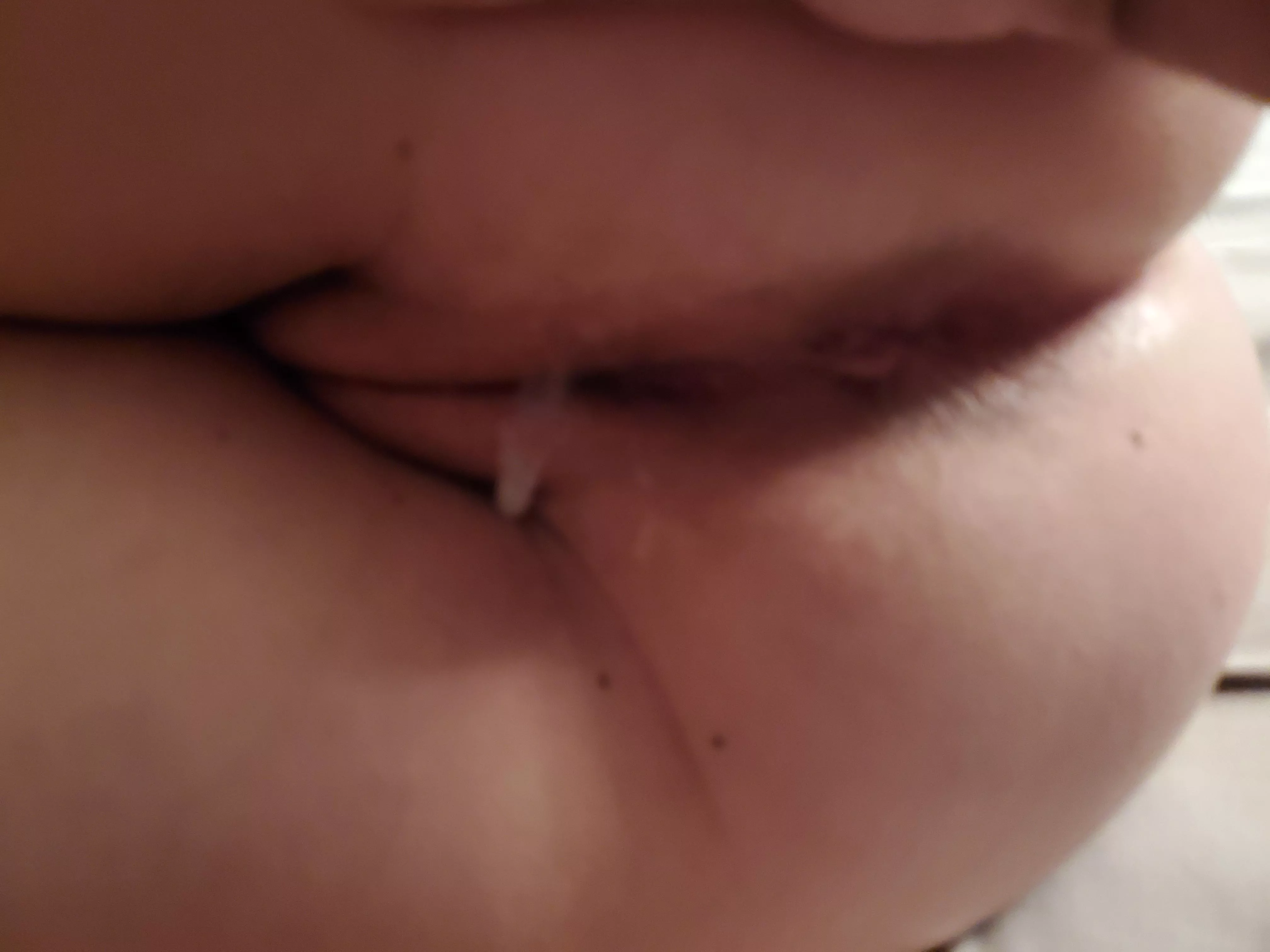 Mommy loves feeling your cum slide out after you empty your cock into my pussy