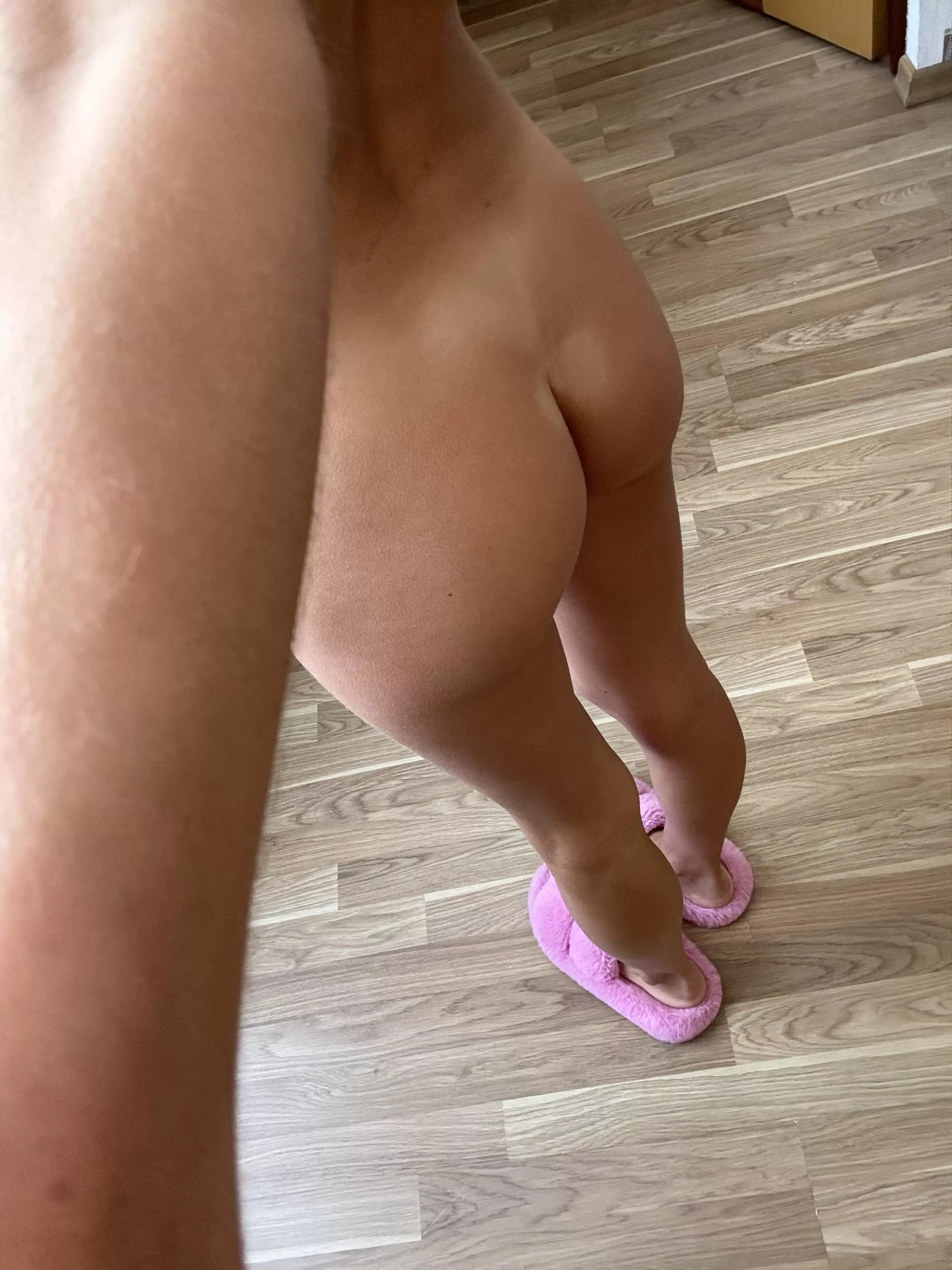 Quick pic of cute little butt 