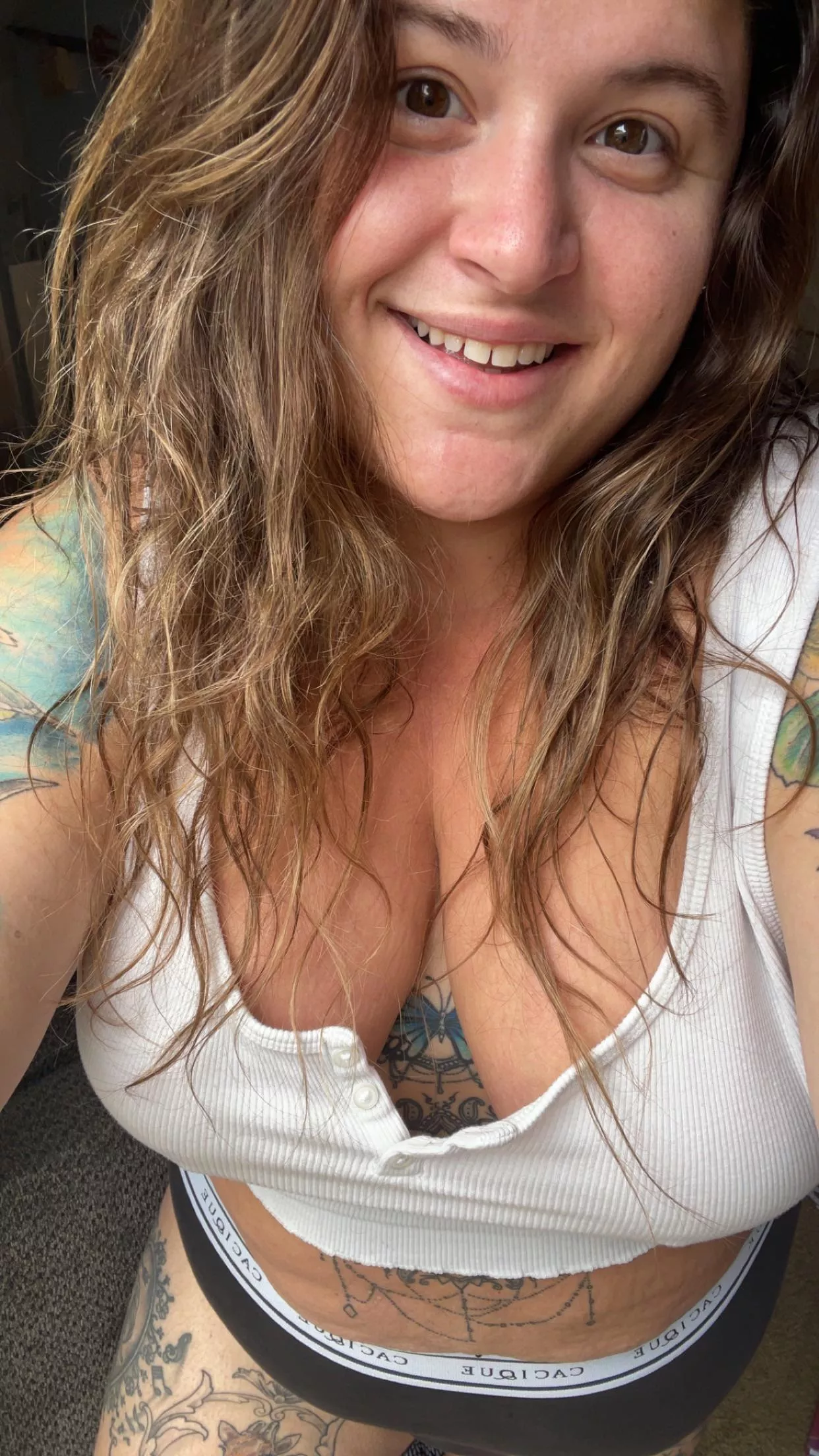 rise and shine , wake up with sexy bbw curves covered in tattoos !