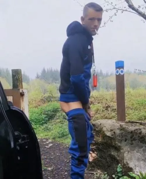 Smoking Scally in the countryside 