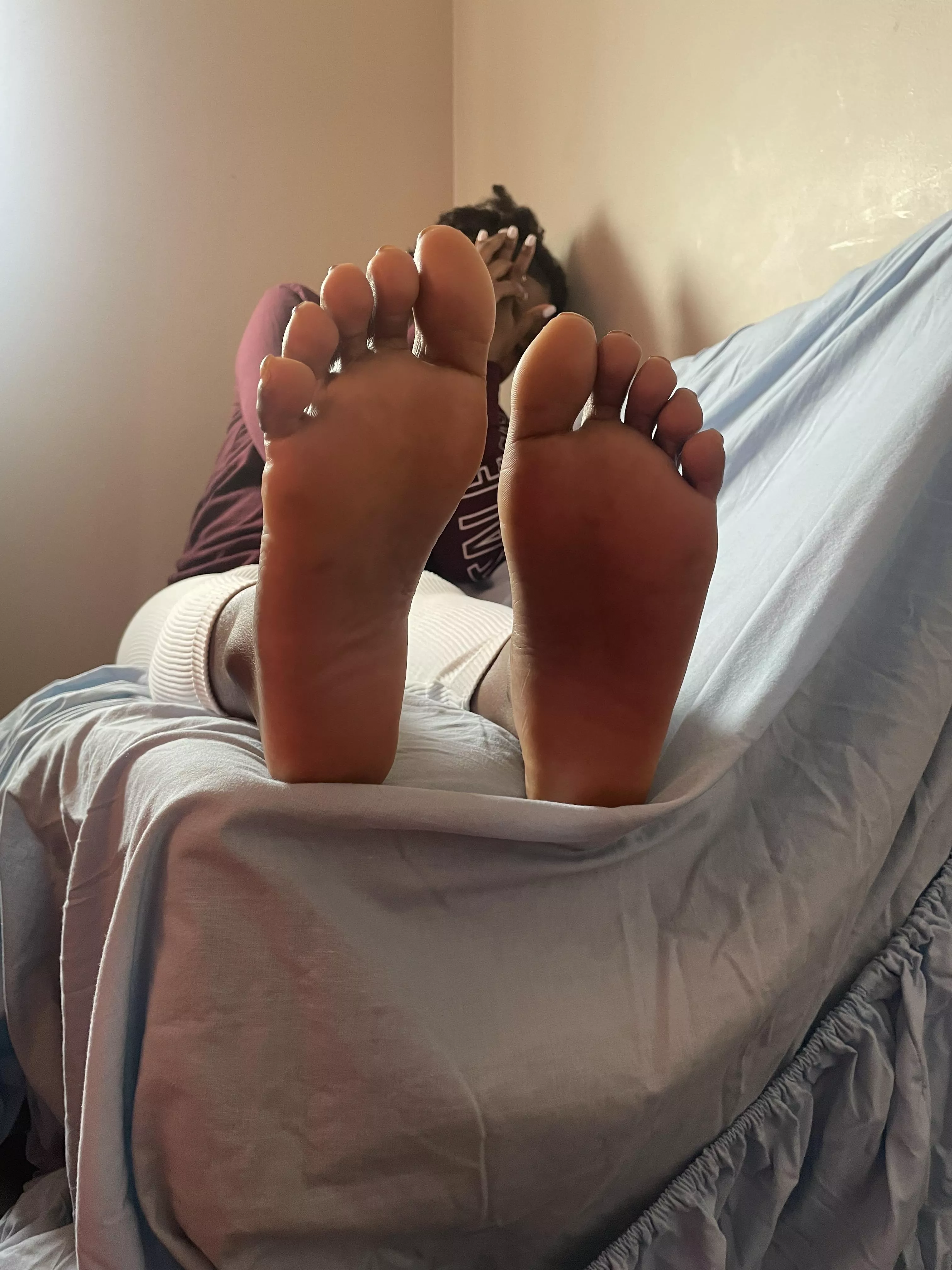 Why cant you be beside me :(