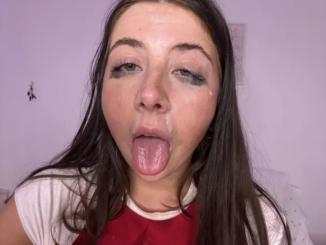 Does my face look good with cum all over it?