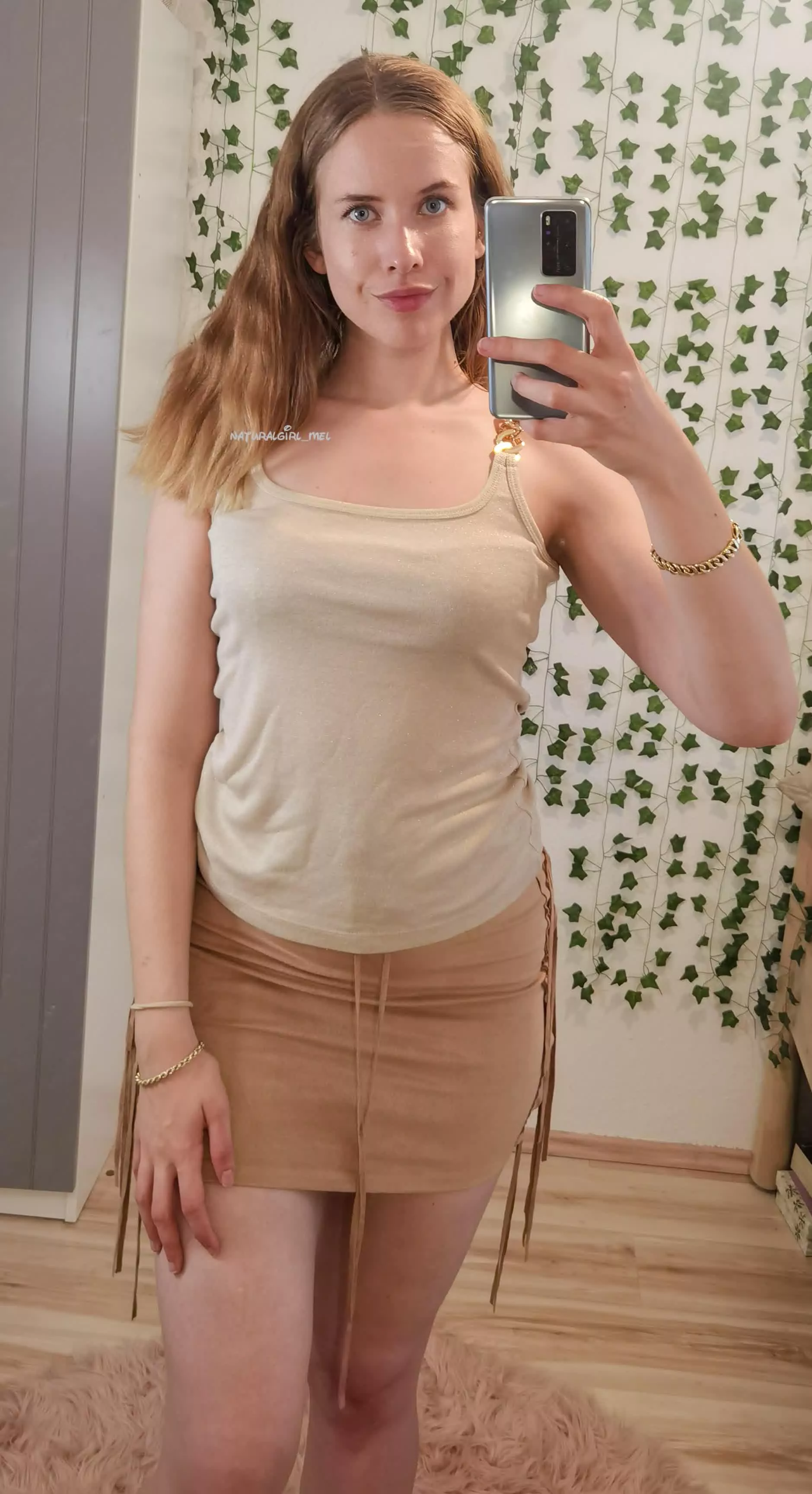 Hot teacher vibes [F]