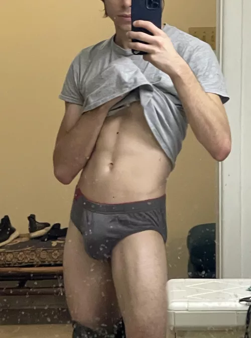 Living these gray briefs