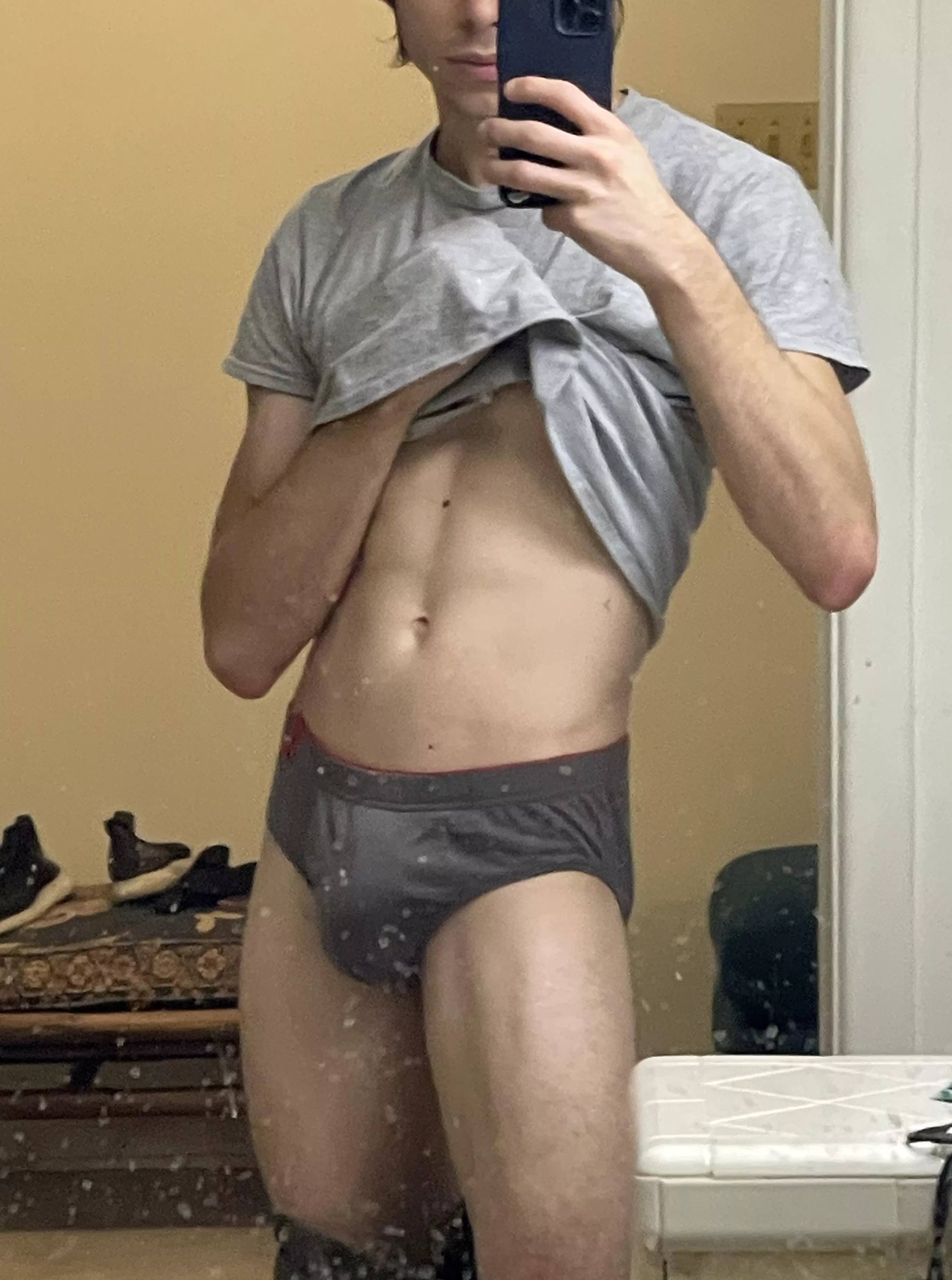 Living these gray briefs
