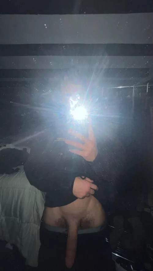 22 M, my Dm are open 