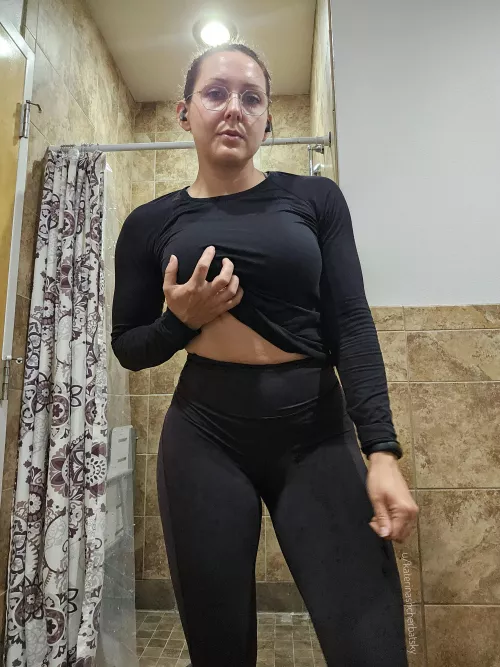 Black gym outfits are my favorite 