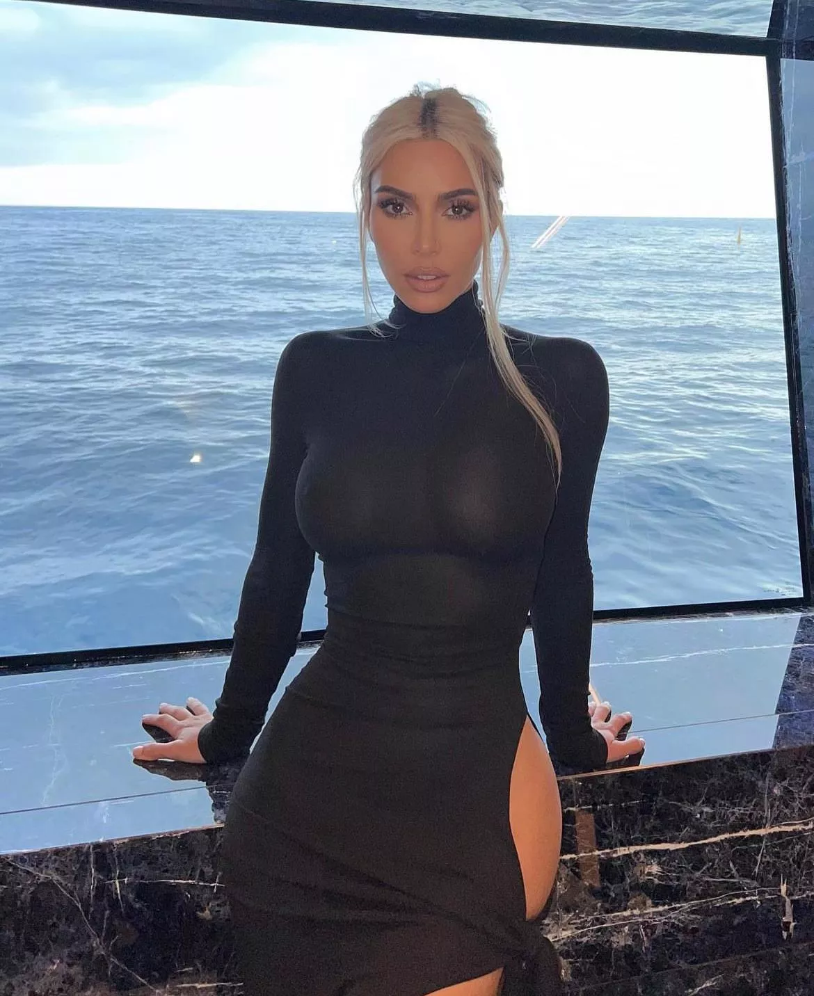 Blonde hair Kim is the best version of her