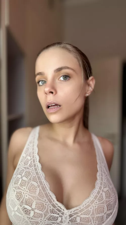 Do u keep eye contact?