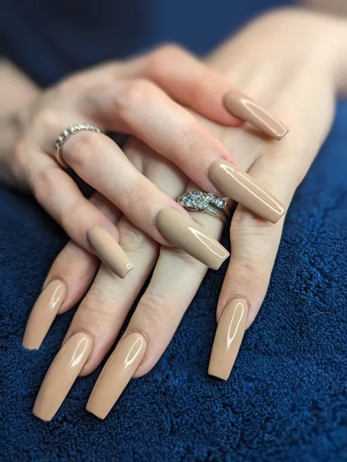 Do we love a nude nail?