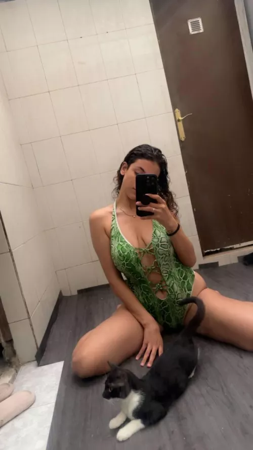 Does green look good on me?