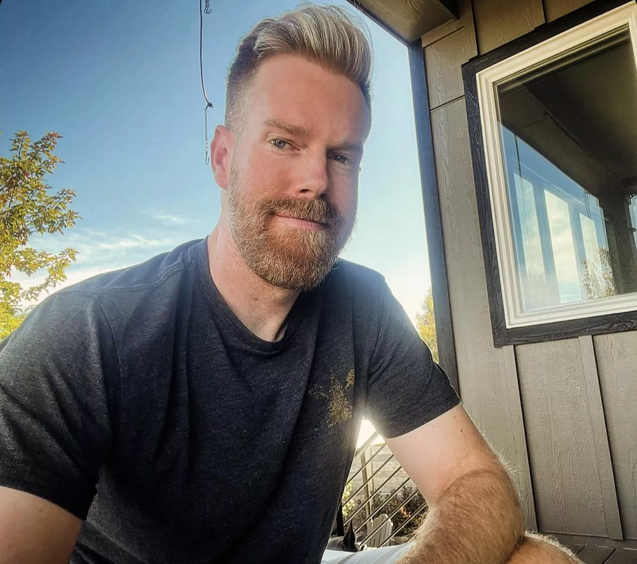 Happy Friday. Spring forward this weekend.