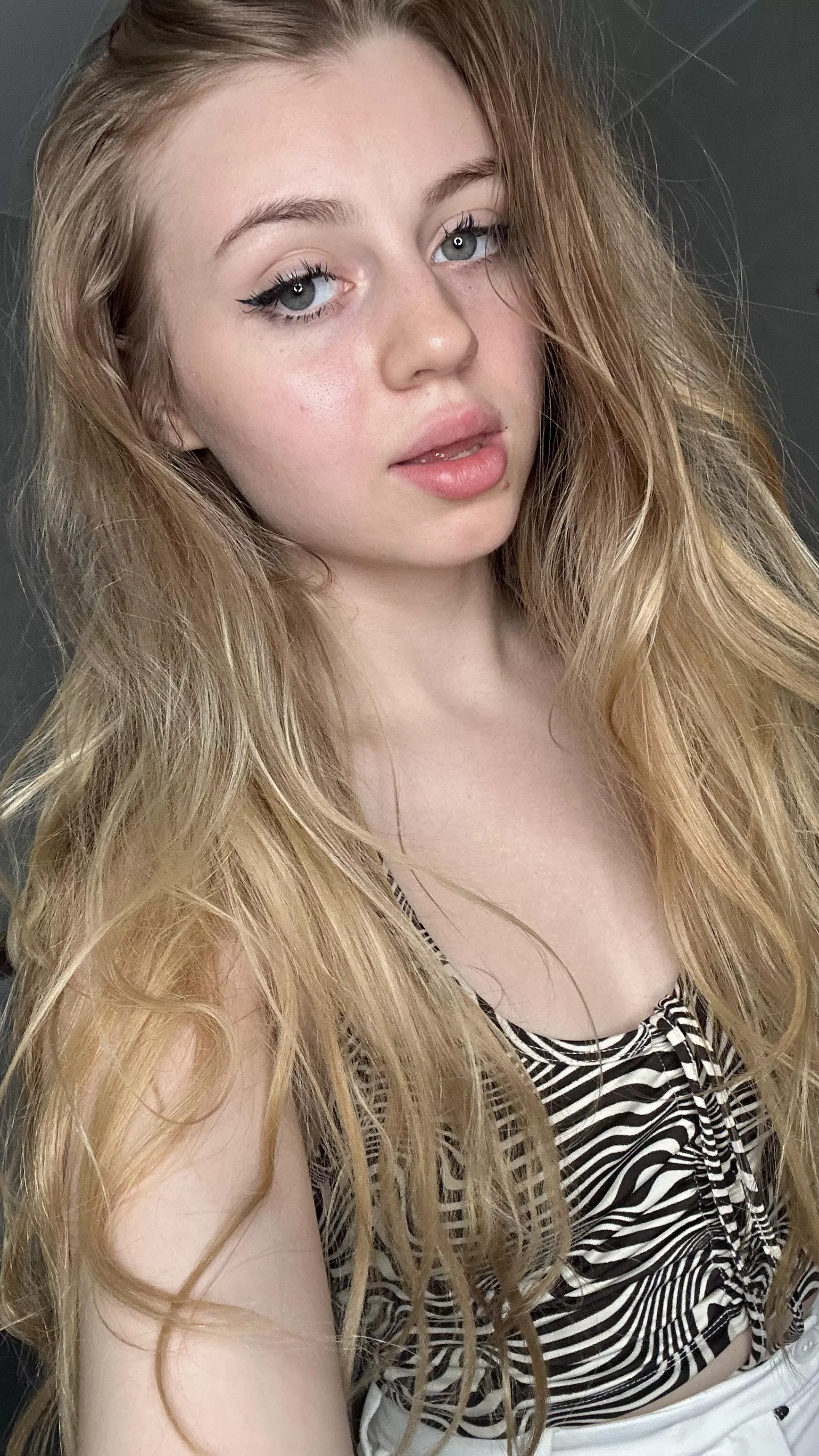 How do you like my long hair?