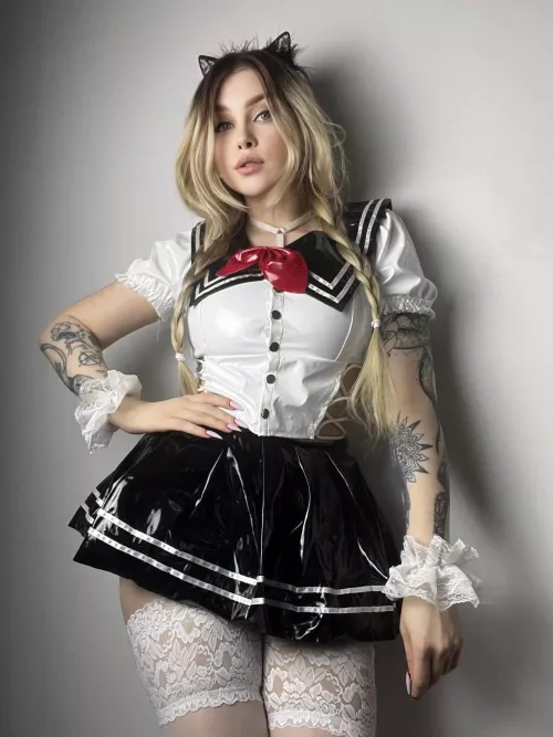 If the school uniform was shiny, would you not skip classes?