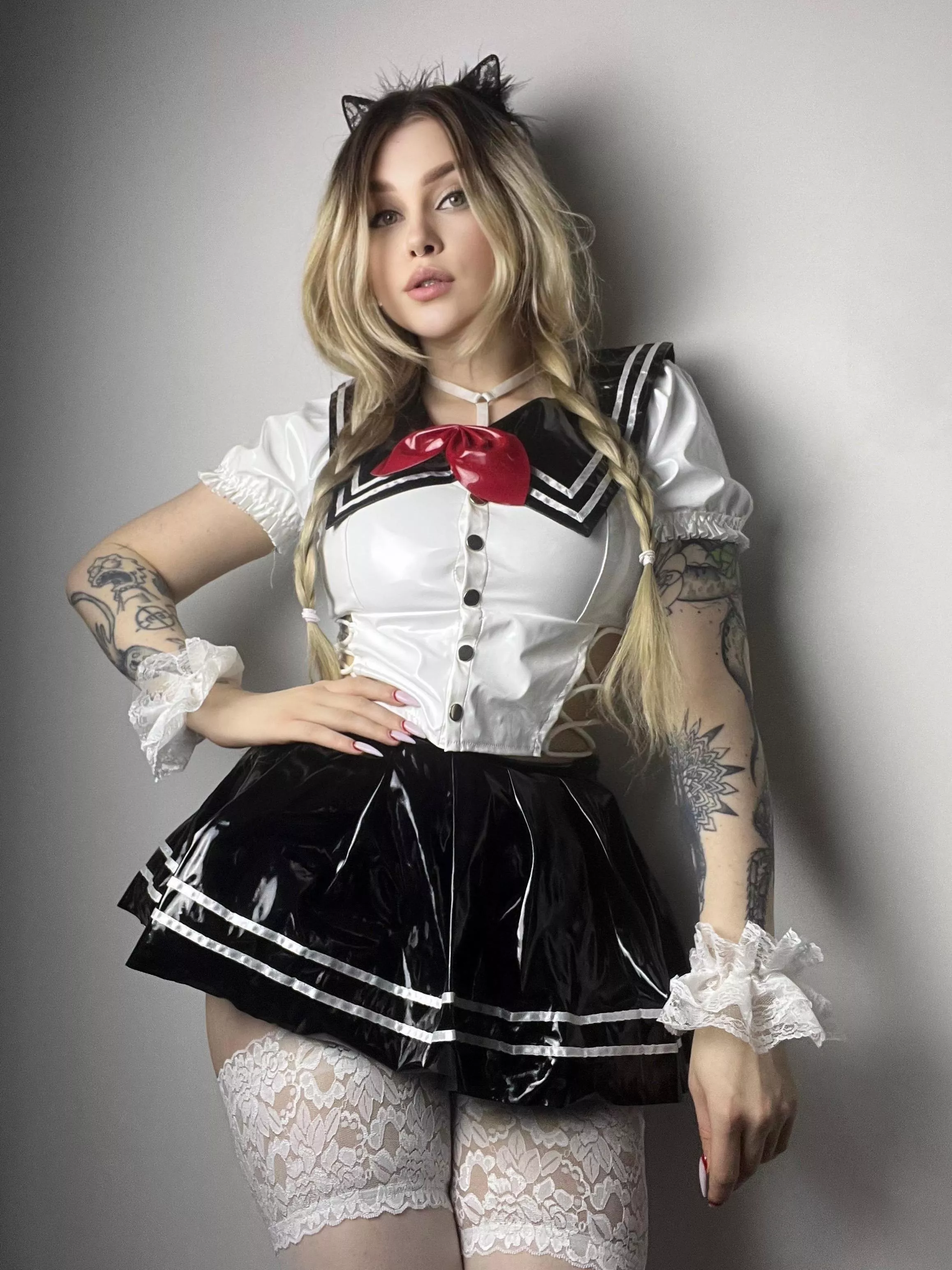 If the school uniform was shiny, would you not skip classes?