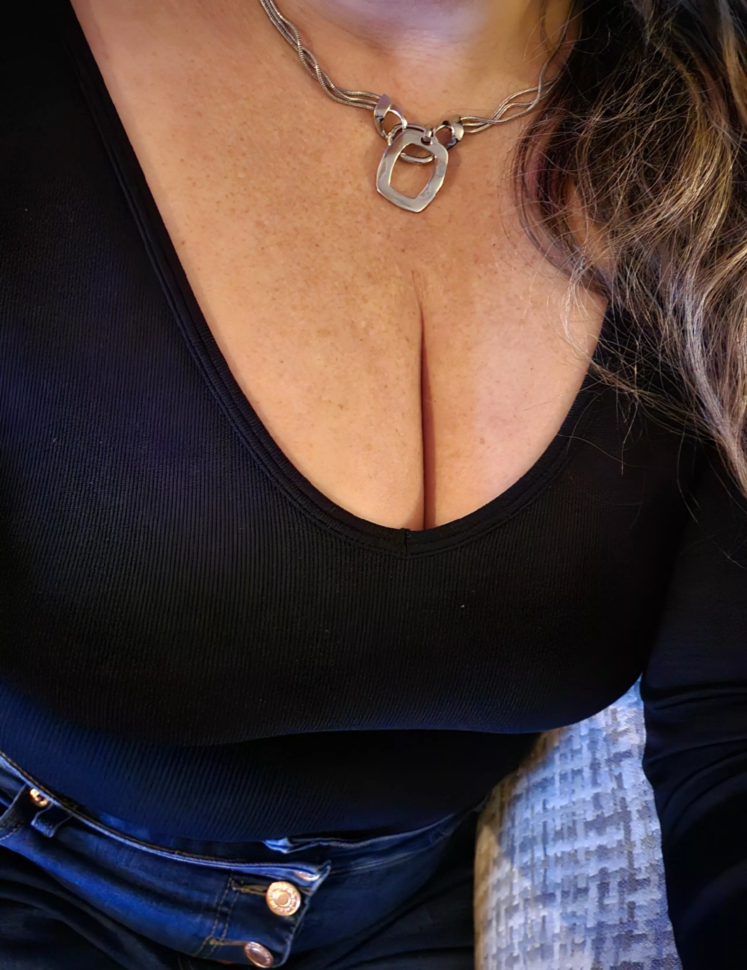 Teacher's cleavage. Would you stare? 