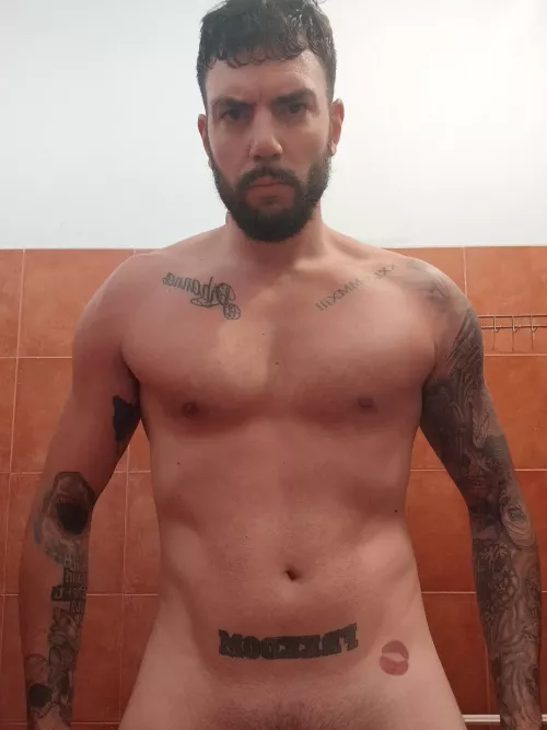 🥵 This heat is too much I need a cold shower to cool my V