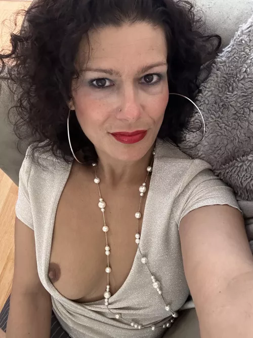 Come find this naughty Mom @penny_s777