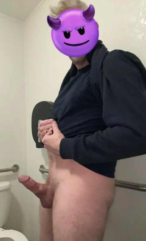 Dad will fill your hole multiple times. Who wants to give Dad's dick a try? (44)
