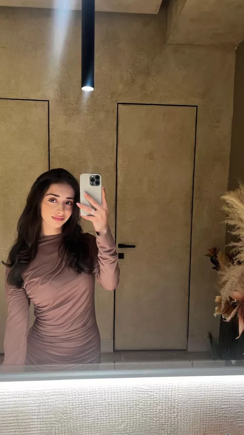 Gorgeous Russian-Armenian ...