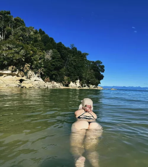 Rare moon sited in NZ. 