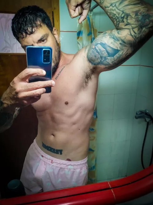 🐻 After my workout I'm smelling like a wild animal 🤭