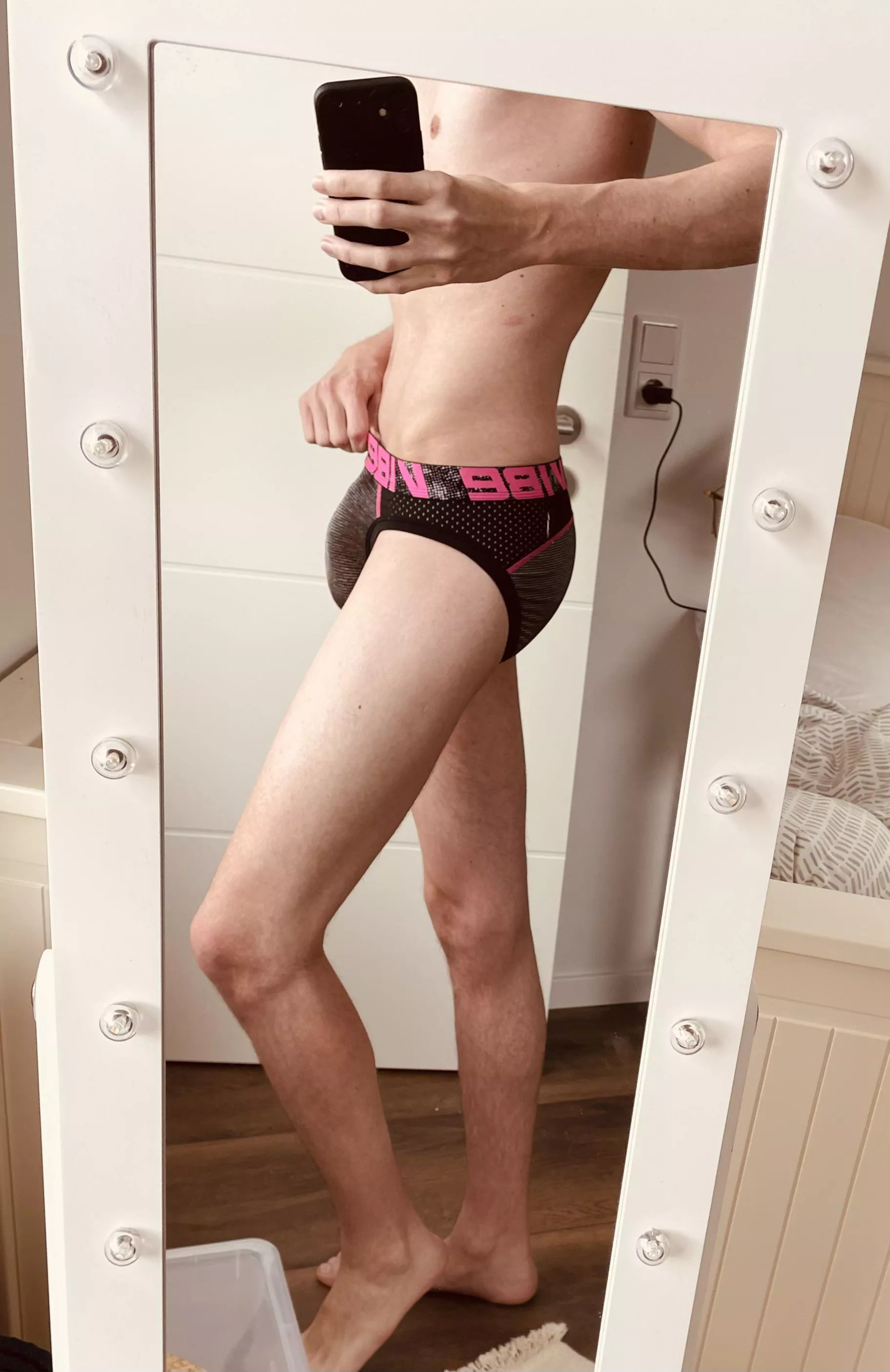 briefs are my vibe. ☀️ would you pull them down? 