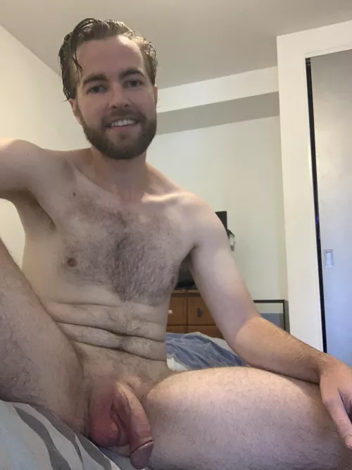 Chilling with my cock out 😏