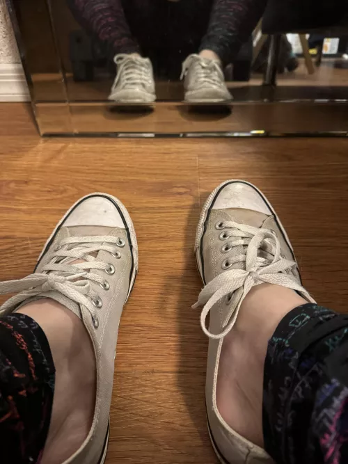It’s always time for photos in chucks 