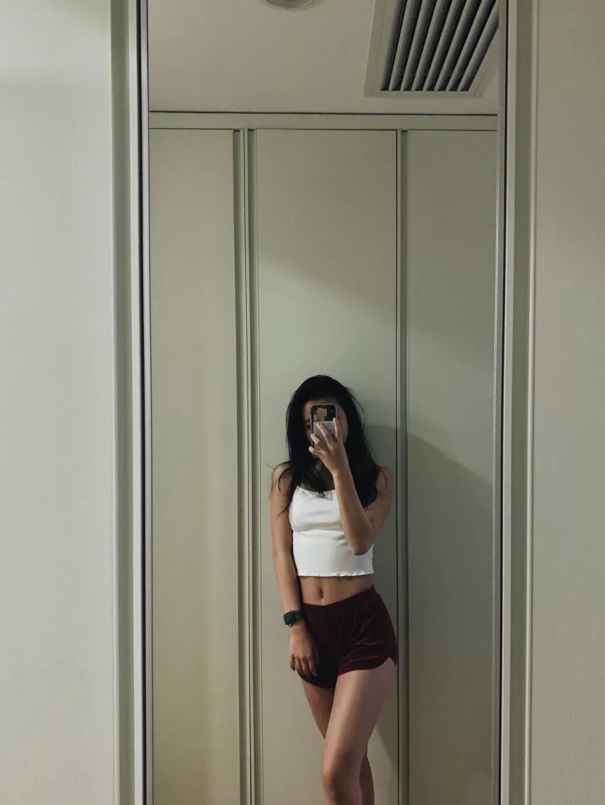 Sabrina Lam - petite body