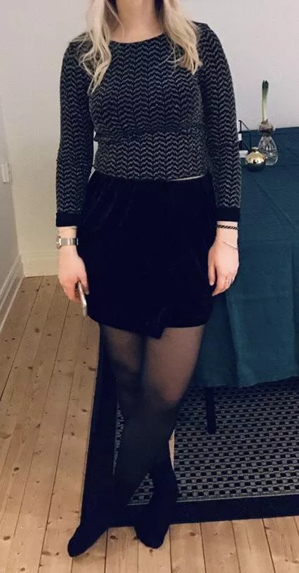 Wanna know what wifey’s wearing under her skirt?