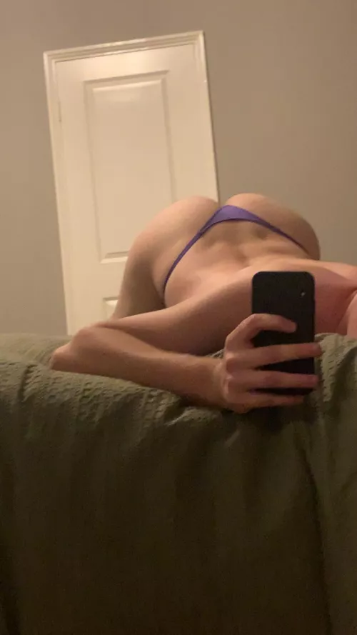 [23] you walk in through that door, wyd?